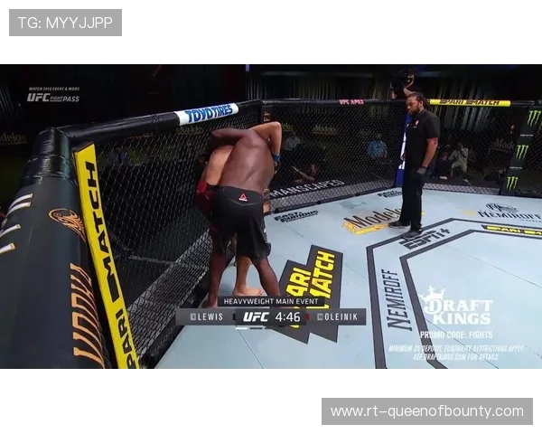 “黑色野兽”刘易斯：33秒TKO背后的“蛋蛋很热”庆祝哲学