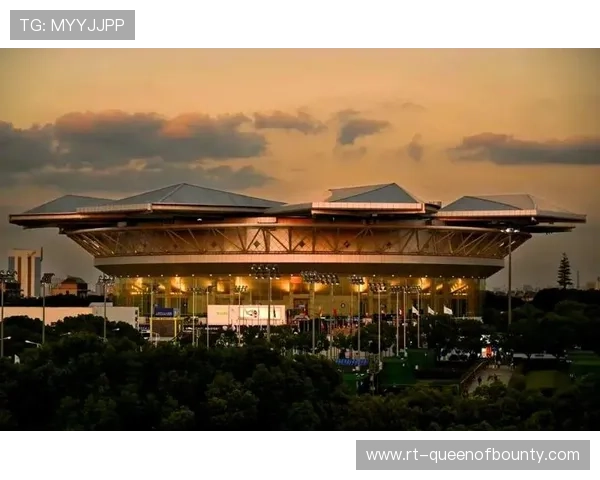 上海体育馆变身网球场：仅用5天完成专业转换，移动看台提升观赛体验